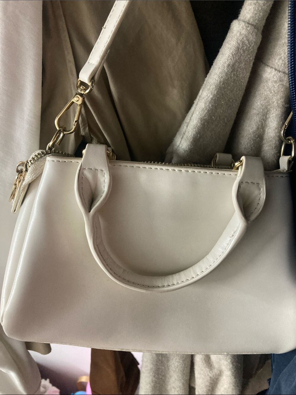 Classic White Women's Top-Handle Shoulder Bag